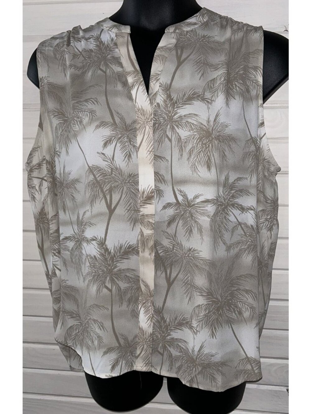 NWT Grace Sz 1X PLUS Khaki Sleeveless Button Up Tank Tunic Top Floral Palms